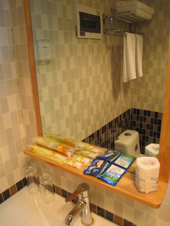 Chun Tian Hui Gu Holiday Hotel Кунмин Стая снимка
